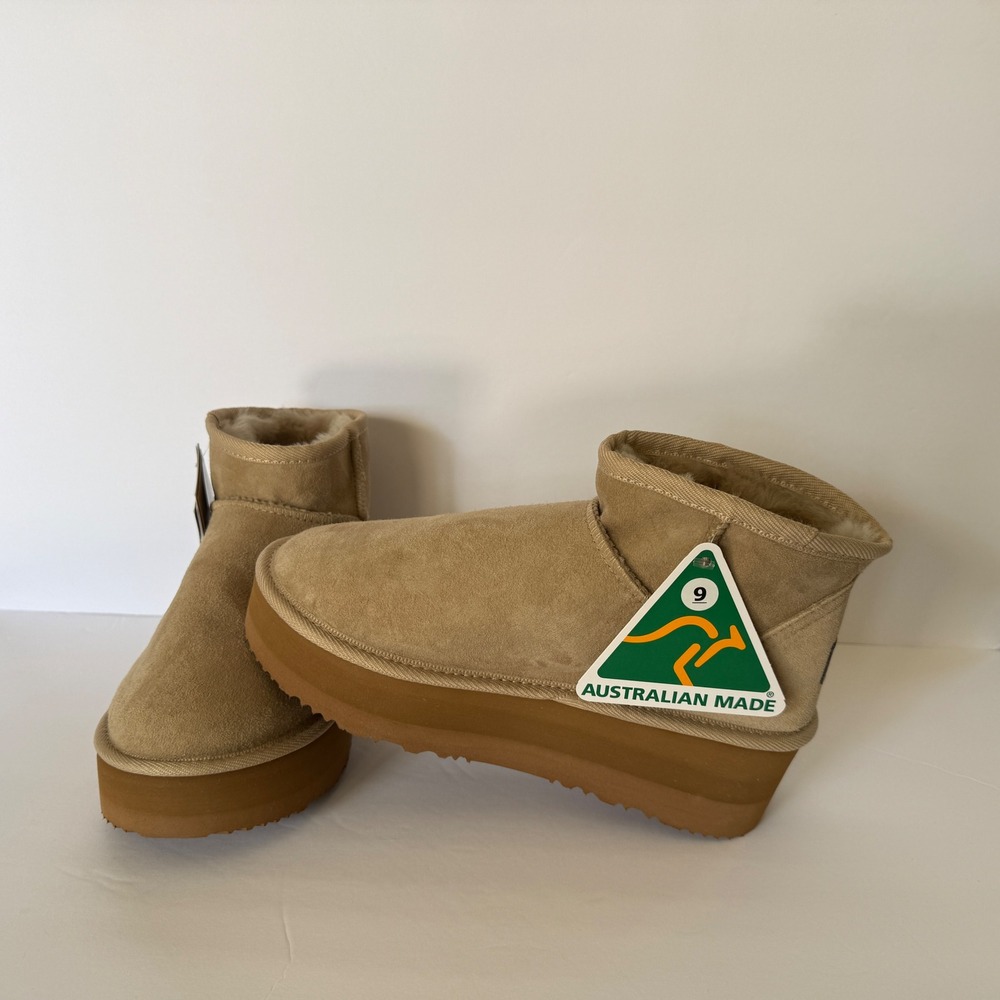 Since 74 Australian Ultra Mini Platform Boots Sheepskin Womens Size 9 Shearling